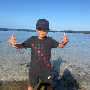 FAMRICH Bri Tee - Youth